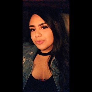 Meet your Posher, Alexandra